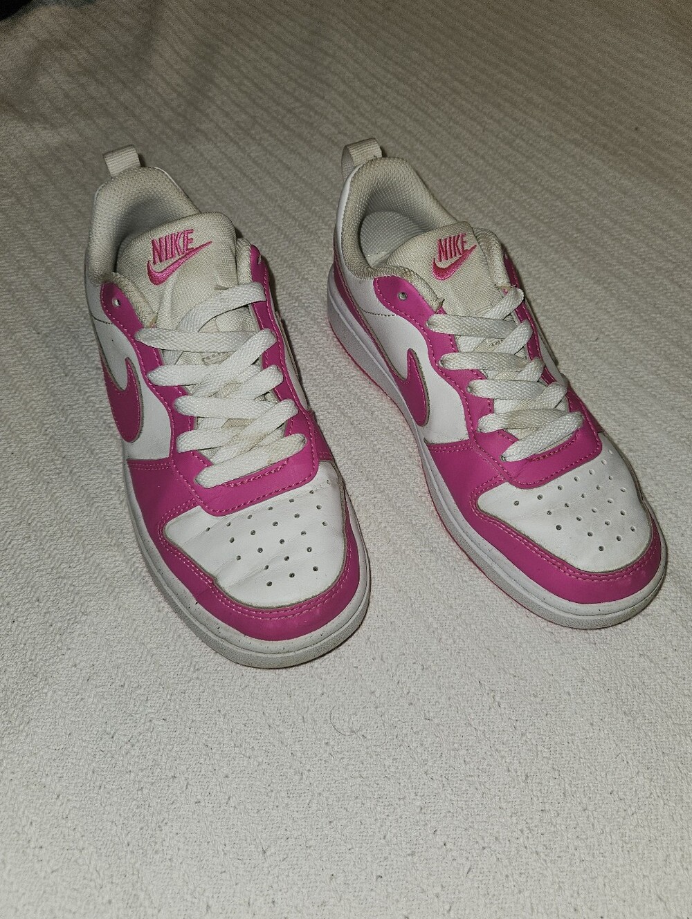 Nike Youth 3.5Y White and Pink Low-Top Sneakers
